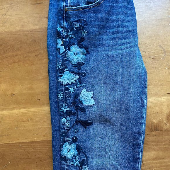 DRIFTWOOD Denim - Driftwood Embroidered Marilyn Skinny Jeans 31